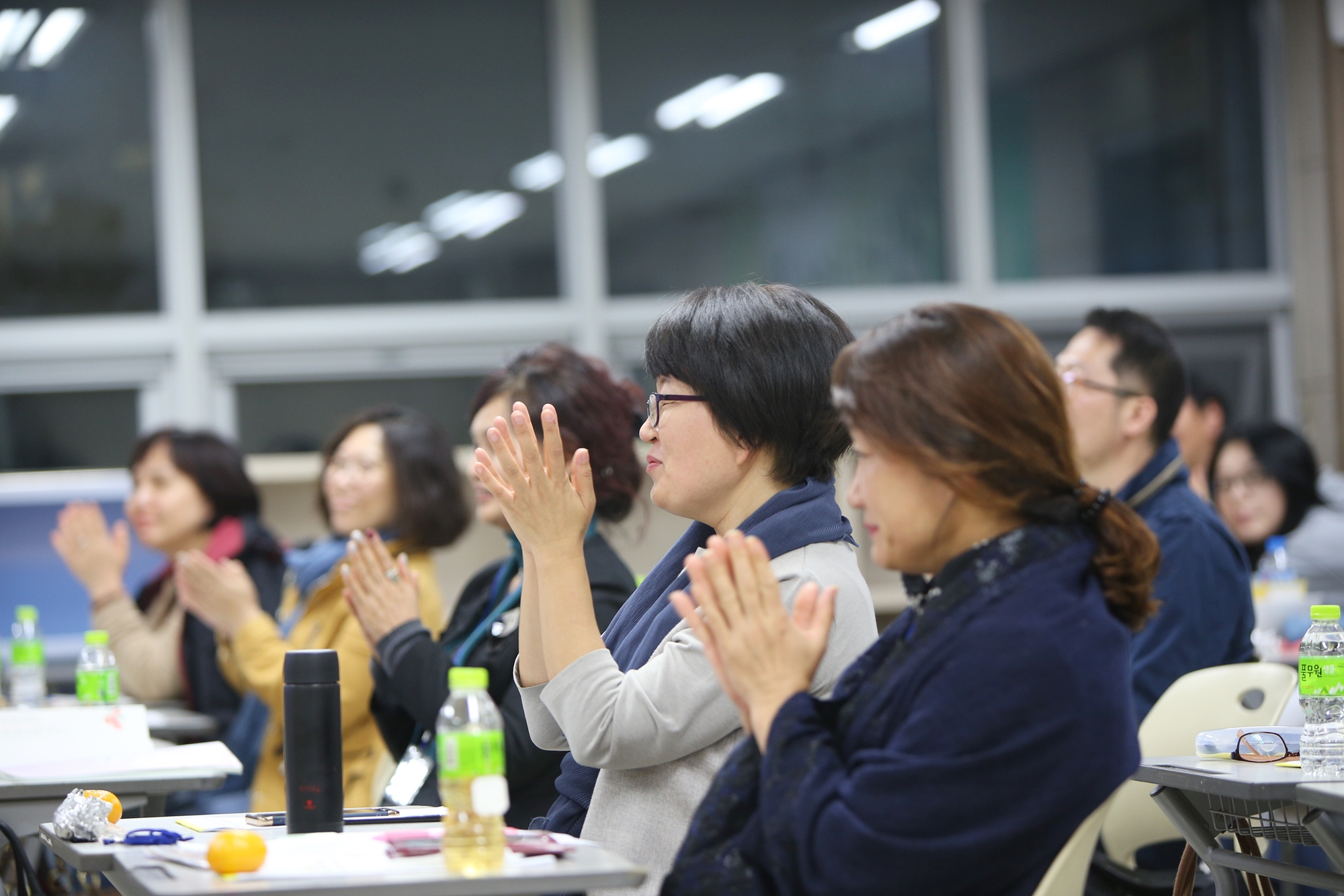 즐겁게 참여하는 명상연수 선생님들