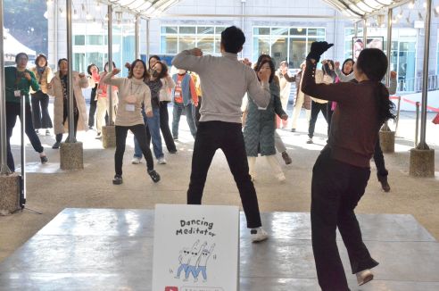 점심시간 신나는 댄스 시간